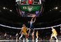 OKC Thunder e Detroit Pistons abrem 2 a 0 nas séries de semifinal; próximos jogos acontecem neste sábado.