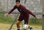 Ex-atacante do Grêmio chuta adversário e é expulso na Argentina