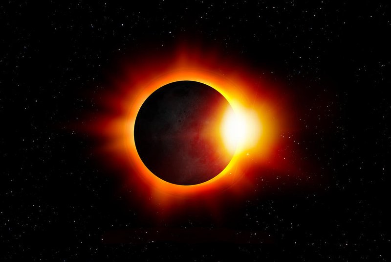 eclipse solar<!-- NICAID(15677024) -->