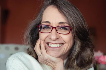 A escritora goiana Betânia Ferreira de Abreu, autora do livro 'A Vida Segue: Diário de Experiências Projetivas", virá a Caxias do Sul para ministrar a palestra "Vida após a morte. É possível ter contato com quem já partiu?"<!-- NICAID(16206831) -->