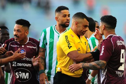 CAXIAS DO SUL, RS, BRASIL, 22/01/2026. Juventude x Caxias, clássico Ca-Ju nº 290 válido pelo Campeonato Gaúcho 2026 (Gauchão 2026) e realizado no estádio Alfredo Jaconi. (Porthus Junior/Agência RBS)Indexador: BTK                             <!-- NICAID(16209822) -->