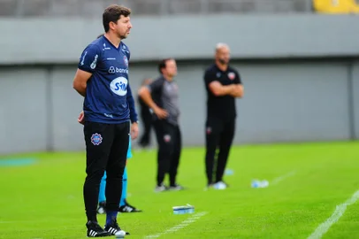 CAXIAS DO SUL, RS, 10/06/2023. Caxias x Camboriú, jogo válido pela sétima rodada da primeira fase da série D do Campeonato Brasileiro e realizado no estádio Centenário. (Porthus Junior/Agência RBS)<!-- NICAID(15452952) -->