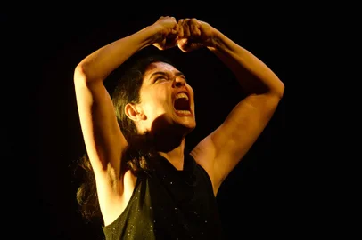 Cia Iliadahomero de Teatro - Brasil - Foto Gilson Camargo<!-- NICAID(15520823) -->