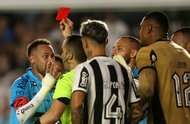 SANTOS X BOTAFOGO SP - BRASILEIRÃO/SANTOS X BOTAFOGO  - ESPORTES - O atacante Neymar, do Santos, é expulso de campo na partida entre o Santos e Botafogo válida pela 11ª rodada do   Campeonato Brasileiro 2025, realizada na tarde deste domingo (1), no Estádio Urbano Caldeira (Vila Belmiro, em   Santos.   01/06/2025 - Foto: GUILHERME DIONíZIO/CÓDIGO19/ESTADÃO CONTEÚDOEditoria: ESPORTESLocal: SANTOSIndexador: GUILHERME DIONíZIOFonte: CÃ³digo 19Fotógrafo: CÓDIGO19<!-- NICAID(16050345) -->