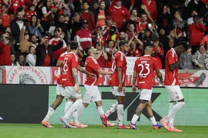 PORTO ALEGRE, RS, BRASIL - 19-10-2025: Internacional enfrenta o Sport Recife pela 29ª rodada do Campeonato Brasileiro, no Estádio Beira-Rio. Foto: Renan Mattos/Agência RBS.<!-- NICAID(16149643) -->