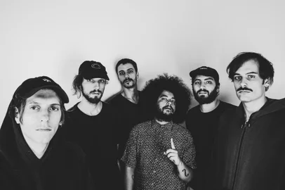 Banda caxiense Catavento toca na saideira da Casa Paralela. neste sábado 13 de maio.<!-- NICAID(15422838) -->