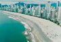 Balneário Camboriú reabre praia após alargar faixa de areia