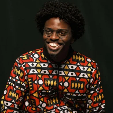 O escritor, poeta, educador e quadrinista baiano Anderson Shon será o convidado da próxima edição do Circuito Sesc de Literatura, que promove uma série de encontros em diferentes cidades do Rio Grande do Sul ao longo do mês de junho. Com atividades gratuitas voltadas a estudantes, leitores e público em geral, a programação passará por Bento Gonçalves, Caxias do Sul, Viamão, Canoas, Farroupilha, Montenegro, Gravataí, Taquara e Ijuí.<!-- NICAID(16300575) -->