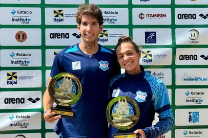 Victor Moreno, Julia Pereira, natação