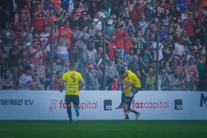 Lance de Craque, evento beneficente entre amigos do D'Alessandro e amigos do Nenê.Na foto: gol do time de D'Alessandro.<!-- NICAID(15935904) -->