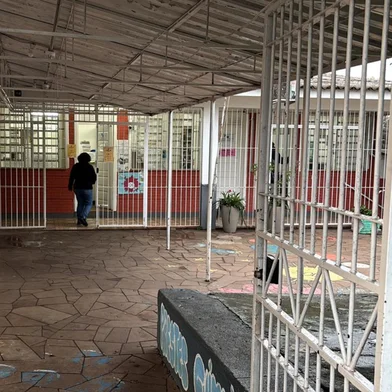Escola Estadual de Ensino Médio General Prestes Guimarães<!-- NICAID(16149741) -->