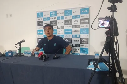 Gustavo Quinteros, técnico do Grêmio<!-- NICAID(15980127) -->