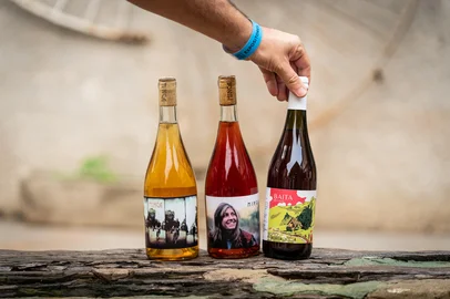 Porto Alegre - Rio Grande do Sul - Brasil.  Vinho no Vila Flores - 2024. FotoÂ©Marcelo Curia<!-- NICAID(16156641) -->