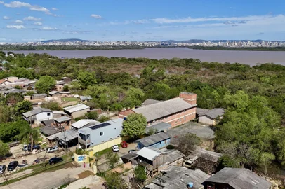 Porto Alegre, RS, Brasil, 03/10/2024 - Escola Estadual Oscar Schmitt, localizado na Ilha das Flores, será utilizada com Zona Eleitoral na eleição para Prefeito. - Foto: Jefferson Botega/Agência RBS<!-- NICAID(15881950) -->