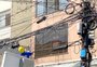 Fios soltos e inativos começam a ser retirados de postes de Porto Alegre