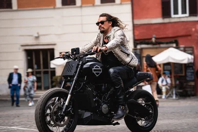 Jason Momoa é o vilão Dante em Velozes e Furiosos 10<!-- NICAID(15427109) -->