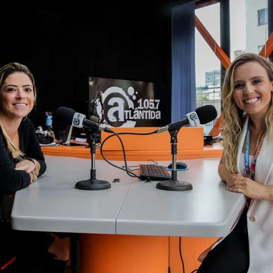 Carolina Kloss e Daniela Fanti na Atlântida. (Neimar De Cesero/Agência RBS)<!-- NICAID(15706560) -->