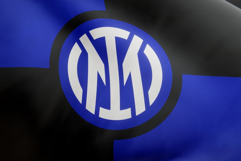 Logo of Italian football club Inter Milan on waving fabric. Editorial 3D renderingFonte: 461800630<!-- NICAID(15636863) -->