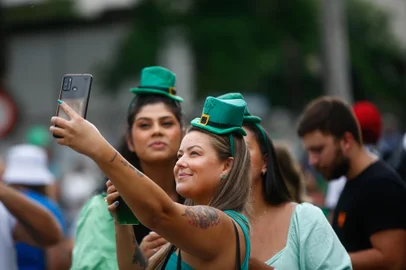 Porto Alegre, RS, Brasil, 17/03/2024 - Festa de Saint Patrick's Day no bairro 4º Distrito - Foto: Jonathan Heckler/Agência RBS<!-- NICAID(15708118) -->