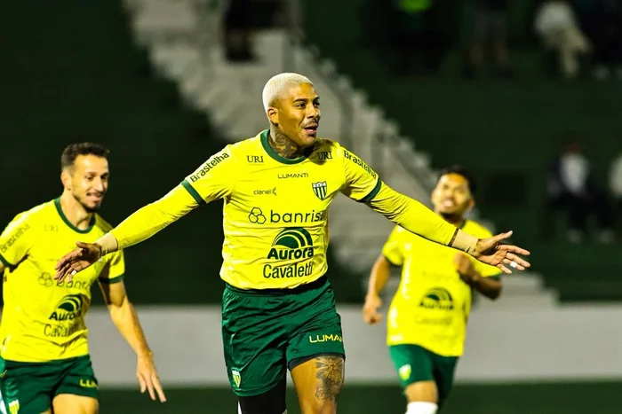 Matheus Weschenfelder / Ypiranga, Divulgação Matheus Weschenfelder / Ypiranga, Divulgação