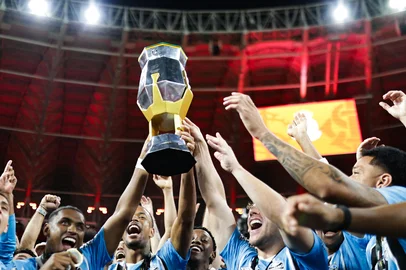Renan Mattos / Agencia RBS PORTO ALEGRE, RS, BRASIL, 08/03/2026: Inter e Grêmio se enfrentam no Estádio Beira-Rio, no Gre-Nal de número 451, no jogo de volta da final do Campeonato Gaúcho de 2026, o Gauchão. Após o jogo de ida, na Arena, terminar em 3 a 0 para o Grêmio, o Internacional recebe o adversário em casa com a missão de tentar reverter o placar e conquistar o bicampeonato estadual. Foto: Renan Mattos/Agência RBS<!-- NICAID(16240798) -->