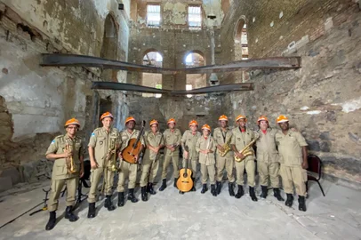 Bombeiros em Fênix: O Voo de Davi <!-- NICAID(14880604) -->