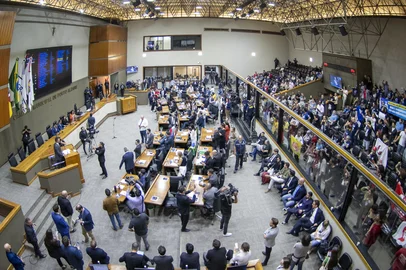 Sessão Ordinária - Movimentação de Plenário. (Foto: Fernando Antunes/CMPAIndexador: Fernando AntunesFotógrafo: Jornalista RepÃ³rter FotogrÃ¡fic<!-- NICAID(16156712) -->