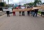 Há 20 dias sem energia elétrica, moradores de Arroio Grande mantêm protesto na sede da CEEE Equatorial