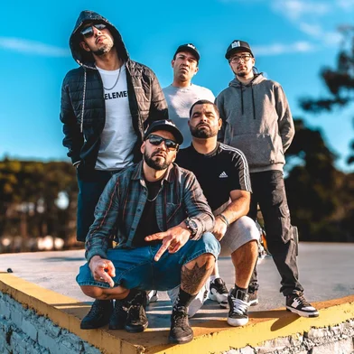 Os guris da Magnata Joe trazem o single “Diligente na Missão”, disponível em todas as plataformas digitais em 26/06/2025. Dessa vez, a banda vem mais densa com guitarras dropadas, unindo o peso do hard rock à intensidade do nu metal, em uma mensagem de fé, coragem e superação.A trupe é formada por Cris Albert (vocal e Harmônica), Zou (vocal e beatbox), Lucian Ferreira (guitarra), Claitinho (baixo) e Charles (bateria).<!-- NICAID(16133454) -->