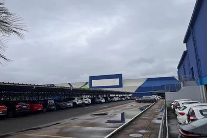 Prédio do Carrefour, onde antes funcionva o "BIG da Sertório"<!-- NICAID(15846048) -->