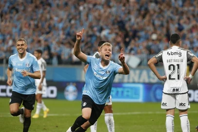 Porto Alegre, RS - Grêmio e Atlético-MG se enfrentaam na Arena pela 16ª rodada do Campeonato Brasilero.Foto: Lauro Alves / Agência RBS<!-- NICAID(15489972) -->