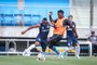 RS - FUTEBOL/ PRE-TEMPORADA GREMIO 2023 - ESPORTES - Jogadores do Gremio realizam treinamento jogo-treino contra Novo Hamburgo durante a tarde desta quarta-feira, no CT Presidente Luiz Carvalho, na Pre-Temporada Gremio MrJack 2023. FOTO: LUCAS UEBEL/GREMIO FBPA<!-- NICAID(15320495) -->