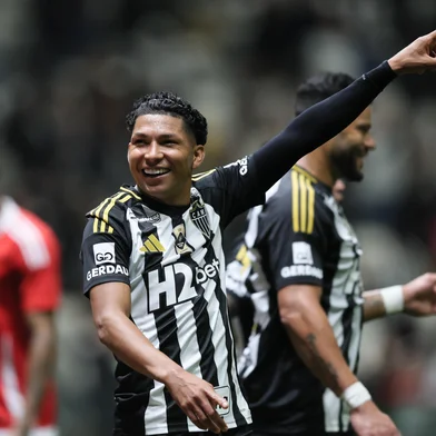 BRASILEIRO A 2025, ATLETICO-MG X INTERNACIONALMG - BRASILEIRO A 2025, ATLÉTICO-MG X INTERNACIONAL - ESPORTES - MG - BELO HORIZONTE - 12/06/2025 - BRASILEIRO A 2025, ATLÉTICO-MG X INTERNACIONAL - Rony jogador do Atlético-MG comemora seu gol durante partida contra o Internacional no estádio Arena MRV pelo campeonato Brasileiro A 2025. 12/06/2025 - Foto: GILSON LOBO/AGIF - AGÊNCIA DE FOTOGRAFIA/AGIF - AGÊNCIA DE FOTOGRAFIA/ESTADÃO CONTEÚDOEditoria: ESPORTESLocal: BELO HORIZONTEIndexador: GILSON LOBOFotógrafo: AGIF - AGÊNCIA DE FOTOGRAFIA<!-- NICAID(16058827) -->