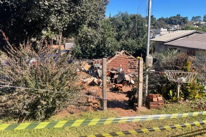 Desabamento de casa em Carazinho<!-- NICAID(16076628) -->