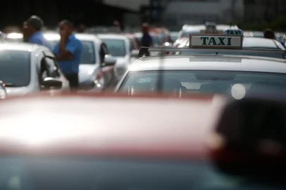 Porto Alegre, RS, Brasil- Taxistas devem fazer curso de atualização e realizar transição de permissionários para autorizatarios.Fotos Jonathan Heckler/Agência RBS<!-- NICAID(15468147) -->