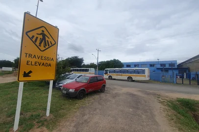 RS-040 ganha quatro novas lombadas no trecho de Águas Claras<!-- NICAID(15394468) -->