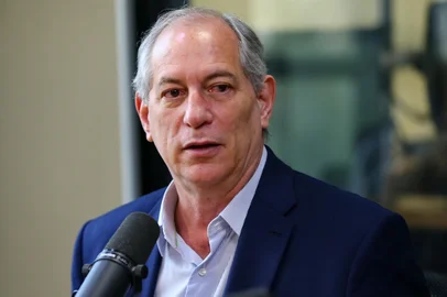 PORTO ALEGRE, RS, BRASIL - 10/07/2019 - Ciro Gomes participa do programa Gaúcha Atualidade nos estúdios da Rádio Gaúcha.<!-- NICAID(14158318) -->