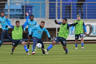PORTO ALEGRE, RS, BRASIL - 02/07/2025 -  Grêmio recebe o Aimoré no CT Luiz Carvalho para jogo treino durante parada do mundial de clubes FIFA. Foto: André Ávila/ Agência RBS<!-- NICAID(16071747) -->