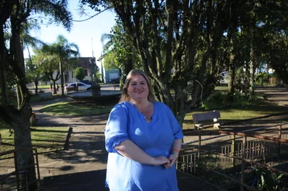 CAXIAS DO SUL, RS, BRASIL, 13/11/2024. Eleições 2024 -  A vereadora Sandra Bonetto (Novo) foi eleita com 1.814l votos e destaca que trabalhará para representar comunidade de Forqueta, onde nasceu, reside, foi subprefeita e atualmente é presidente da associação de moradores, bem como as demais comunidades, com foco no fortalecimento da cultura local. (Porthus Junior/Agência RBS)<!-- NICAID(15913340) -->