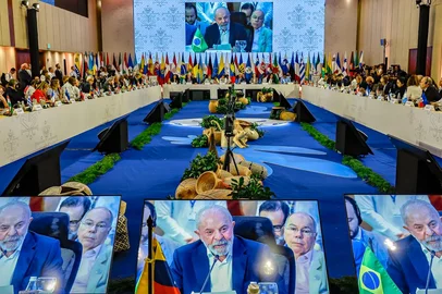 Ricardo Stuckert / Presidência da República/Divulgação 09.11.2025 - Presidente da República, Luiz Inácio Lula da Silva, durante a Abertura da 4.ª Cúpula de Chefes de Estado e de Governo da CELAC e da UE, na Sala Plenária do Centrode Convenções do Hotel Estelar Santamar. Santa Marta - Colômbia.â¨â¨Foto: Ricardo Stuckert / PR<!-- NICAID(16163954) -->