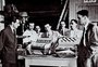 Uma pianola na Festa da Uva de 1954