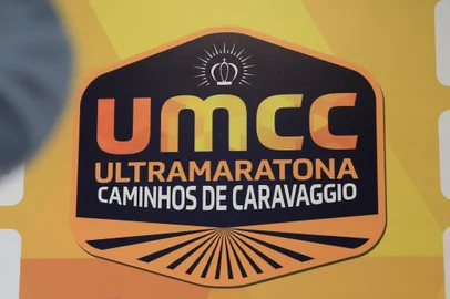 FARROUPILHA, RS, BRASIL, 21/05/2021 - A Ultra Caminhos de Caravaggio, com 217km é a maior ultramaratona trail do sul do Brasil. Será realizada na Serra Gaúcha com início em Canela, passando pelas cidades de Gramado, Nova Petrópolis e Caxias do Sul até chegar em Farroupilha - N. Sra. de Caravaggio. NA FOTO: Mário Moschen, 70 anos, e o filho Gustavo Moschen, participaram da prova em dupla, se revezando. (Marcelo Casagrande/Agência RBS)<!-- NICAID(14789749) -->