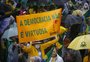 Ameaça: o ano em que a democracia balançou
