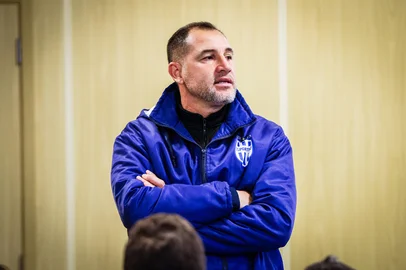 O segundo semestre de 2025 reserva novidades e promete emoções para o torcedor alviazul. Na categoria profissional, o Clube Esportivo Bento Gonçalves confirmou participação na Copa FGF – Troféu Rui Carlos Ostermann, com um grupo formado por sete atletas que atuaram no primeiro semestre e dez jogadores oriundos da base. <!-- NICAID(16101508) -->