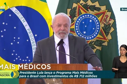 Lula anuncia o programa Mais Médicos - Foto: TV Brasil/YouTube/Reprodução<!-- NICAID(15380323) -->