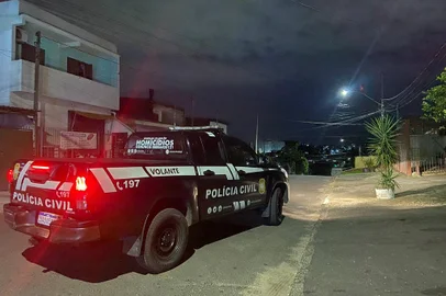 Adolescente é morta a tiros na zona norte de Porto Alegre<!-- NICAID(15505172) -->