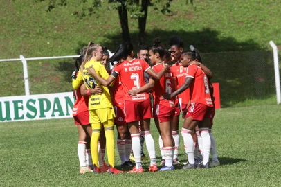 Gurias Coloradas Gauchão<!-- NICAID(15251713) -->