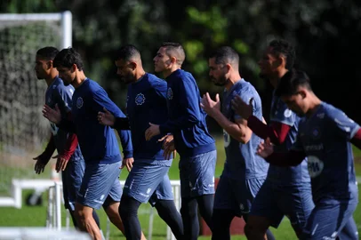 CAXIAS DO SUL, RS, BRASIL, 01/08/2023. Treino do Caxias no CT Baixada Rubra Vanderlei Bersaghi. O Caxias está disputando a série D do Campeonato Brasileiro. (Bruno Todeschini/Agência RBS)Indexador: BTK<!-- NICAID(15497370) -->