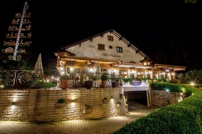 O Rio Grande do Sul figura entre os destinos de destaque no turismo mundial. O Hotel Ritta Höppner, localizado em Gramado, na Serra Gaúcha, foi eleito o 14º melhor hotel do mundo no prêmio Travellers’ Choice 2025 – Best of the Best Hotels, promovido pelo TripAdvisor.<!-- NICAID(16028761) -->