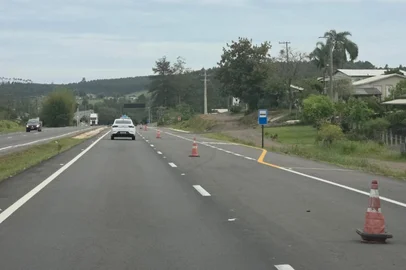 RS-287, entre os municípios de Tabaí e Taquari, tem cerca de 5,6 quilômetros com fluxo afunilado e liberado em apenas uma faixa, mesmo que a estrada já tenha pista dupla. Na faixa da direita estão fileiras de cones, que bloqueiam o tráfego de veículos<!-- NICAID(16381517) -->